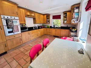 Photo 12- click for photo gallery